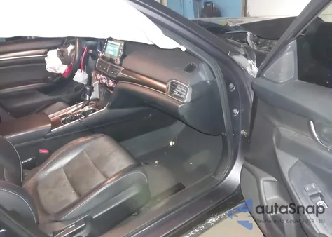 2018 Honda Accord Sport z USA, uszkodzony, nr VIN 1HGCV1F35JA250837